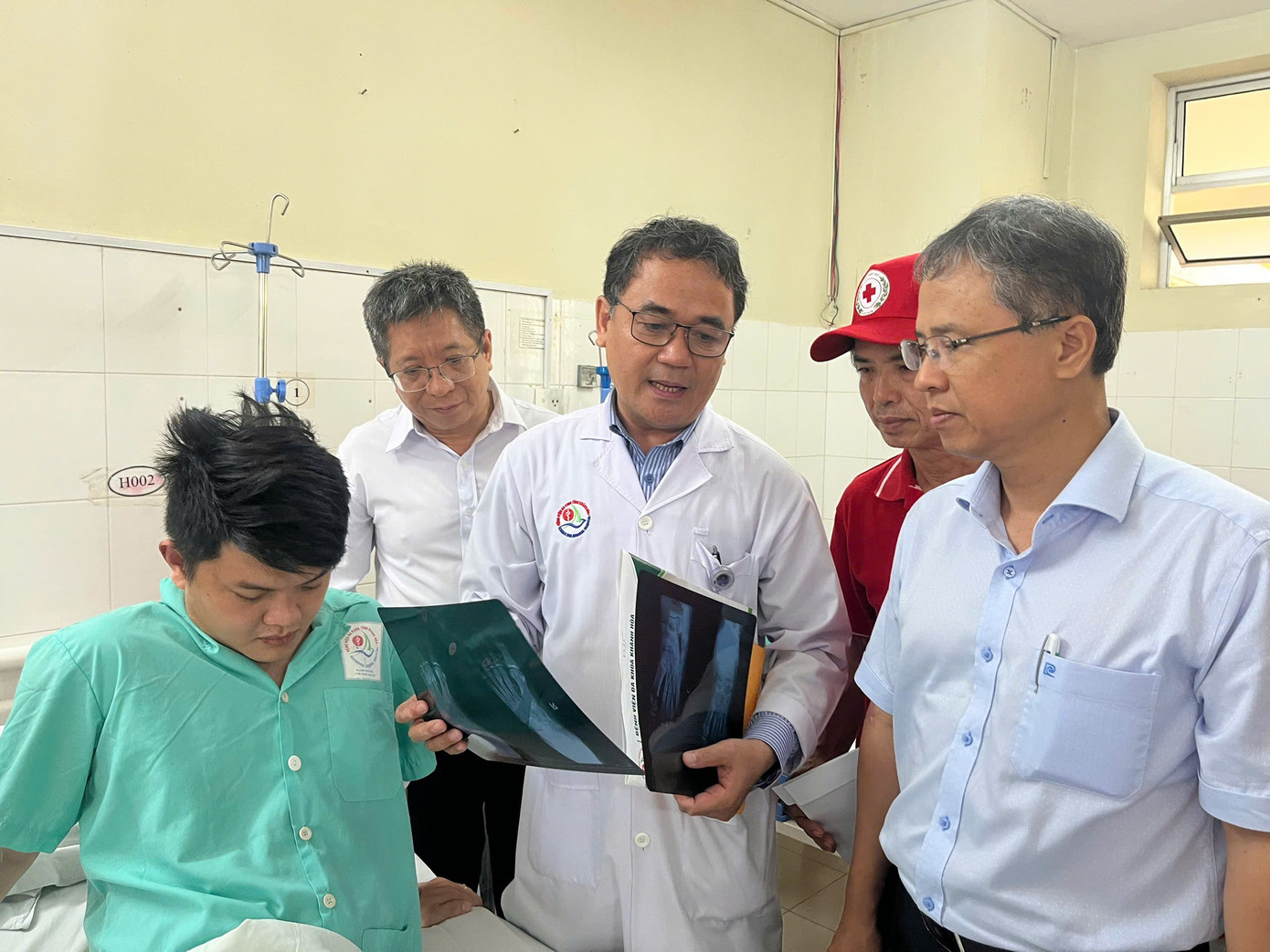 Vụ sạt lở trên đèo Khánh Lê: Bệnh viện Đa khoa tỉnh Khánh Hoà điều trị miễn phí cho tất cả các nạn nhân bị thương